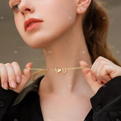 YASVITTI パーソナライズされた 925 ステルリング シルバー ハート イニシャル ネックレス 18K ゴールド プレート ラグジュアリー レター ハート ネックレス 女の子向け