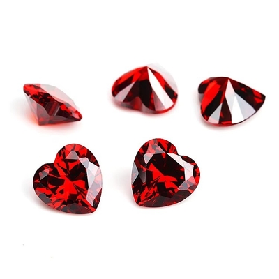 色 CZ モイサナイト ダイヤモンド ハートカット 3x3mm 4x4mm 合成立方ジルコニア