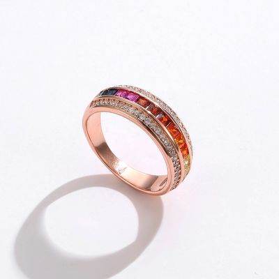 ローズの金は銀製の925人の方法贅沢で多彩な虹のジルコン リング女性の宝石類をめっきした